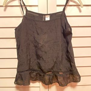 h&m black cropped tank with detail